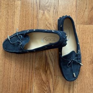 Tod’s Classic Navy Driving Shoe Women’s Size 8.5